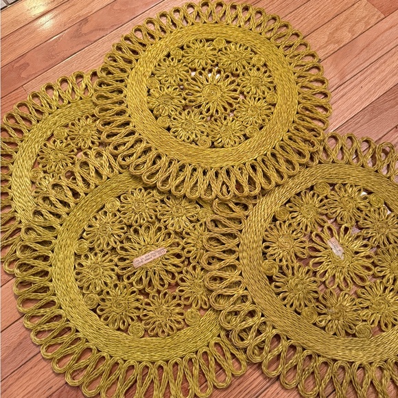 Set of Four VTG Green Crochet Raffia Chartreuse Placemats - Picture 4 of 5